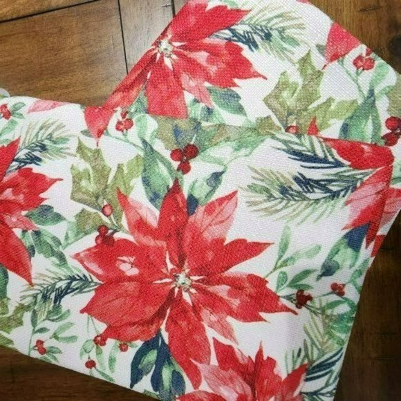 60x84in Oblong Red Poinsettia Flower Christmas Tablecloth - Picture 8 of 9